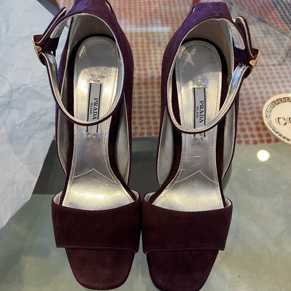 *NEVER WORN* - PRADA ANKLE STRAP PURPLE (COLOR: “PRUGNA”) PLATFORM SANDALS SZ 38 - Picture 9 of 10